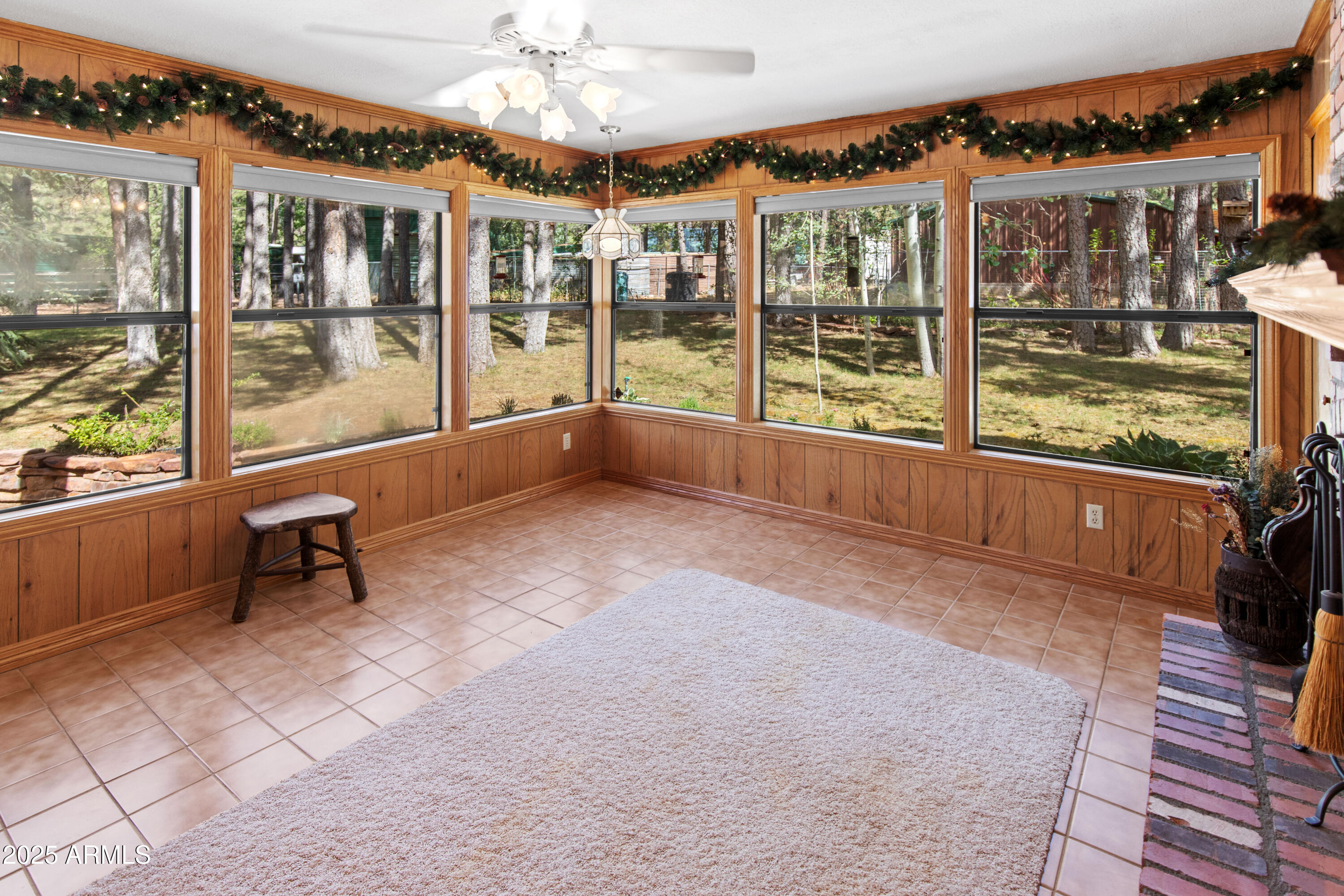 3910 Larson Loop Forest Lakes, AZ 85931 - Photo 21 of 57 Arizona Room with FP