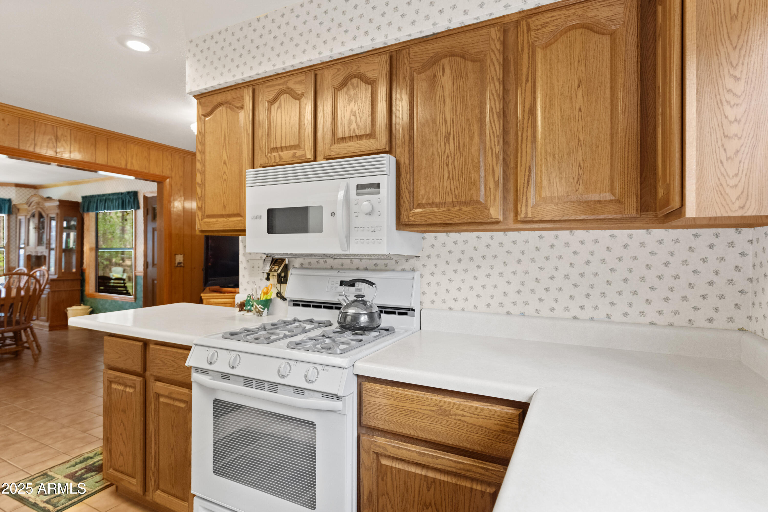 3910 Larson Loop Forest Lakes, AZ 85931 - Photo 25 of 57 Kitched