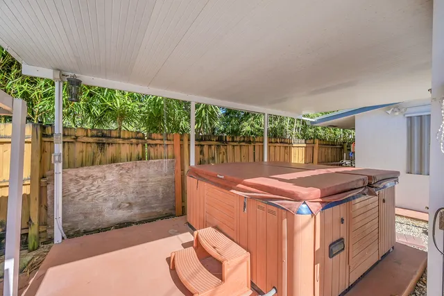 a view of a yard with plants