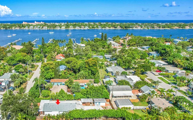 $495,000 | 110 Lake Worth Avenue, Lantana, FL 33462