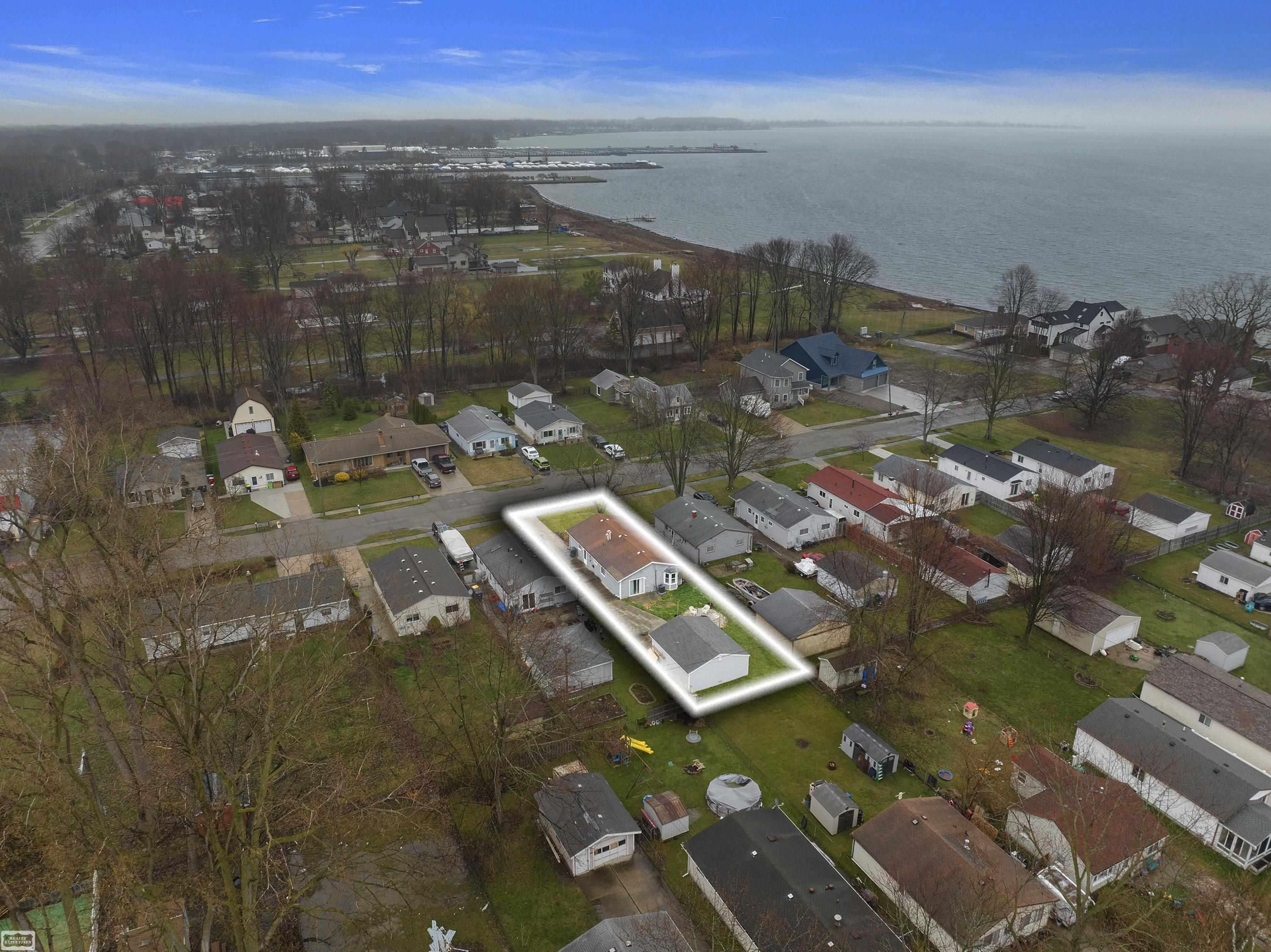 26082 Clear Street Harrison, MI 48045 - Photo 2 of 43