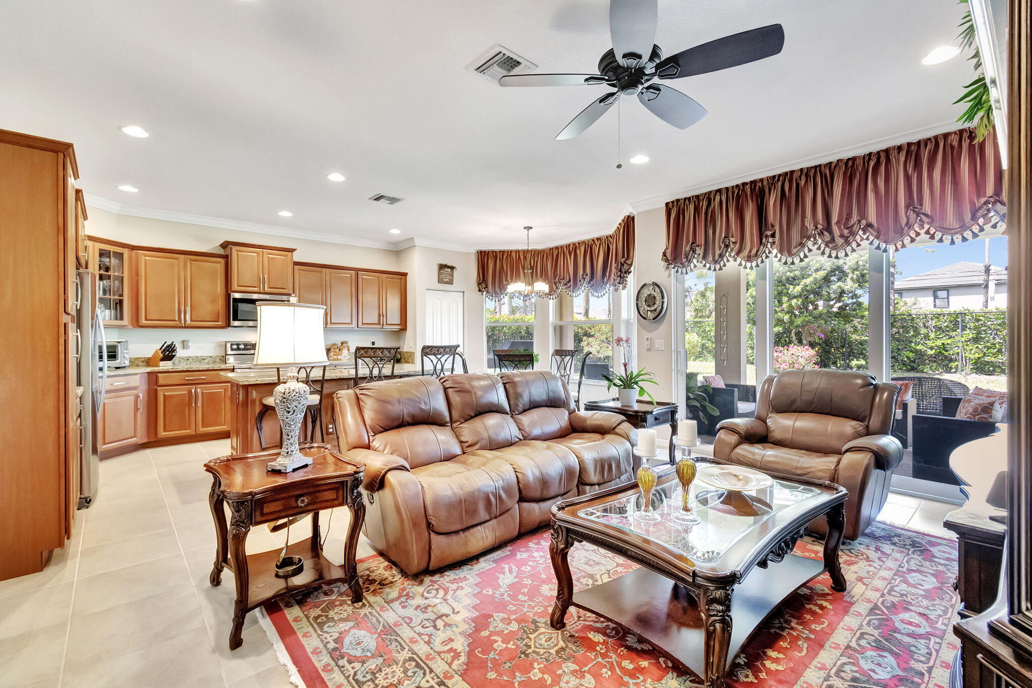 7221 Damita Drive Lake Worth, FL 33463 - Photo 10 of 38 47-web-or-mls-DSC_2410