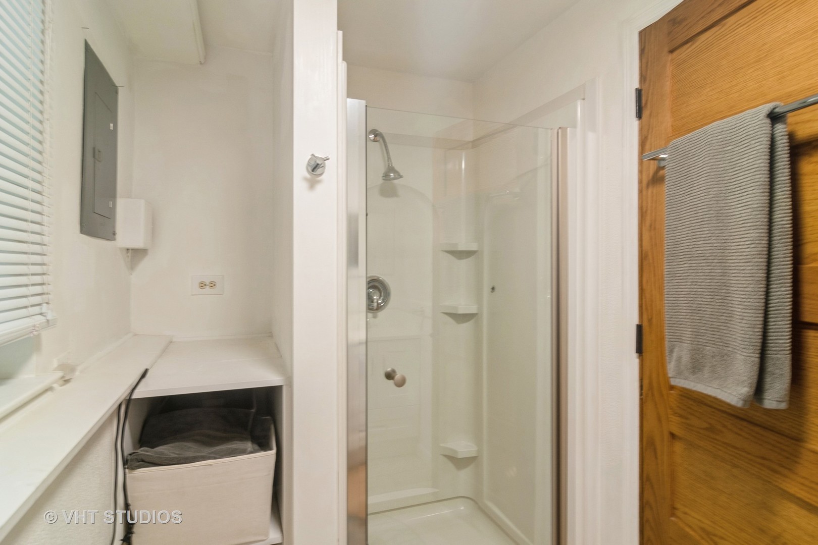 951 East Baldwin Road Palatine, IL 60074 - Photo 19 of 32 Gallery Image 19