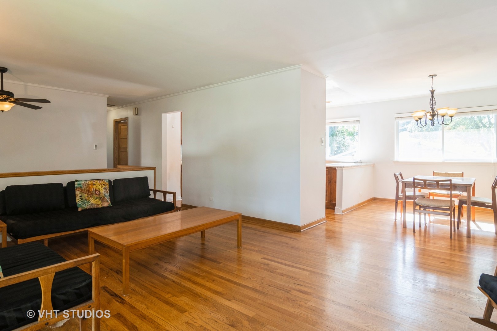 951 East Baldwin Road Palatine, IL 60074 - Photo 7 of 32 Gallery Image 7