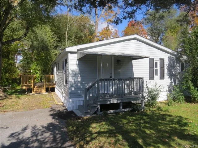 $199,900 | 723 Beekman Road, Hopewell Junction, NY 12533