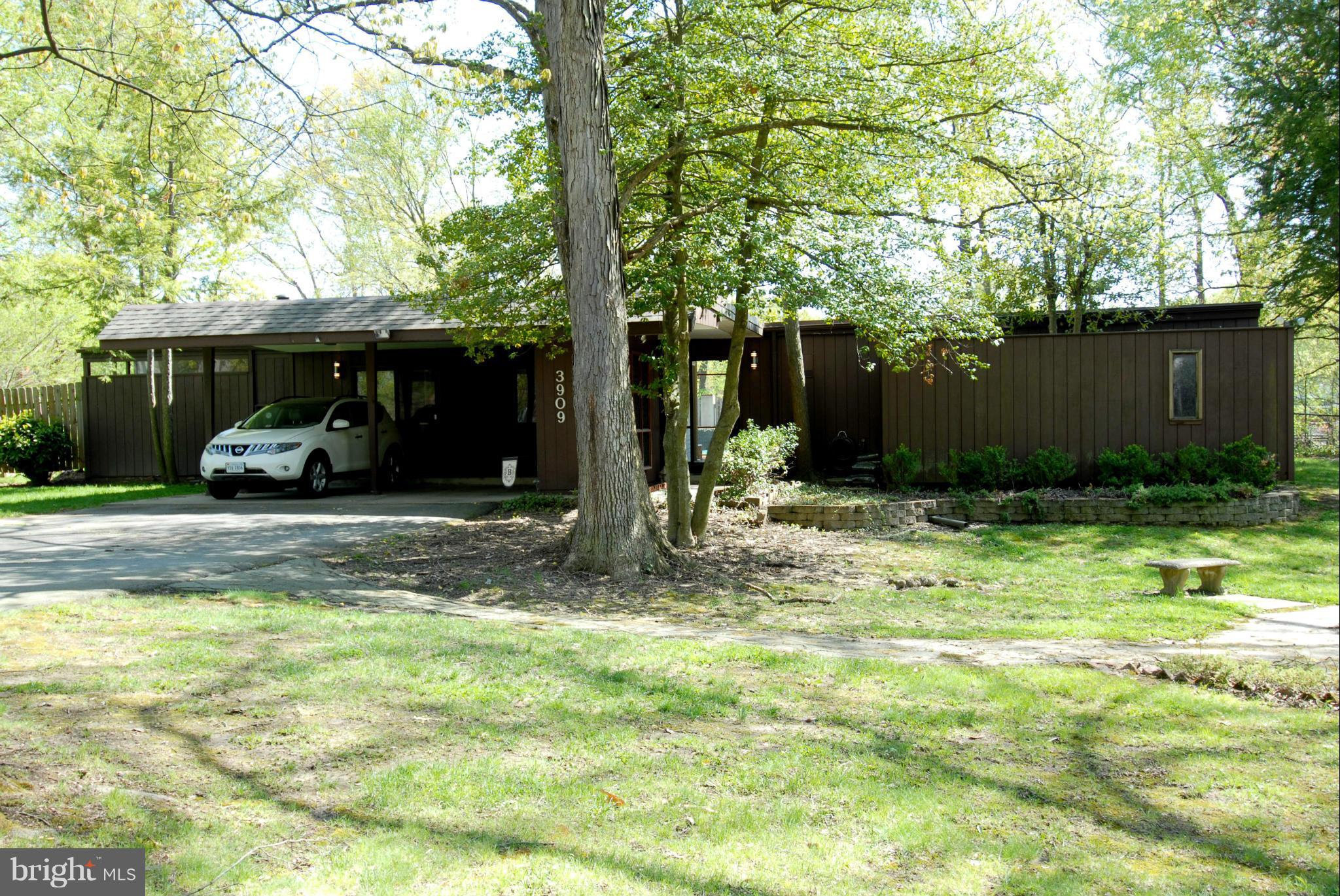 3909 Laurel Road Alexandria, VA 22309 - Photo 2 of 26 Exterior (Front)