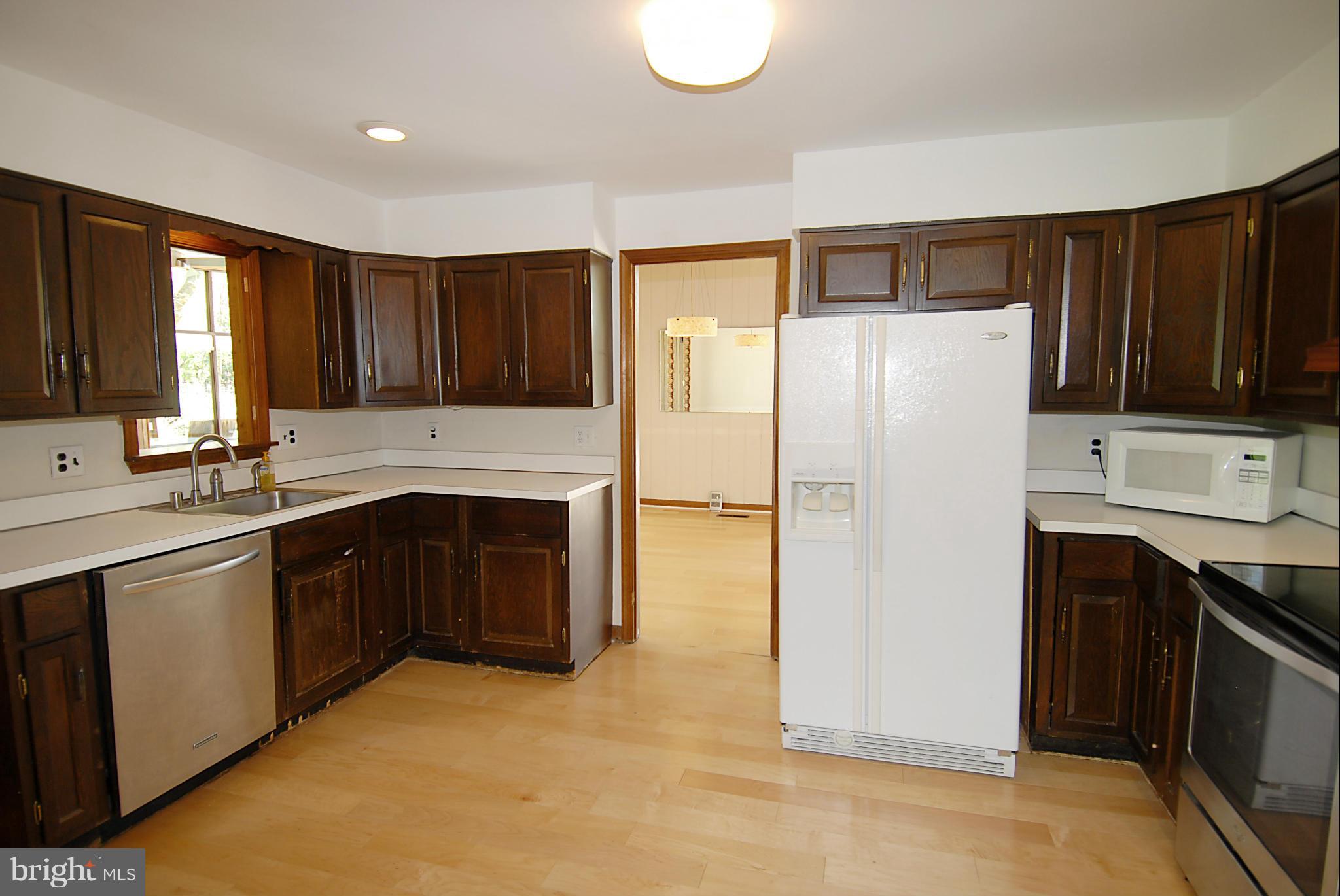 3909 Laurel Road Alexandria, VA 22309 - Photo 8 of 26 Kitchen