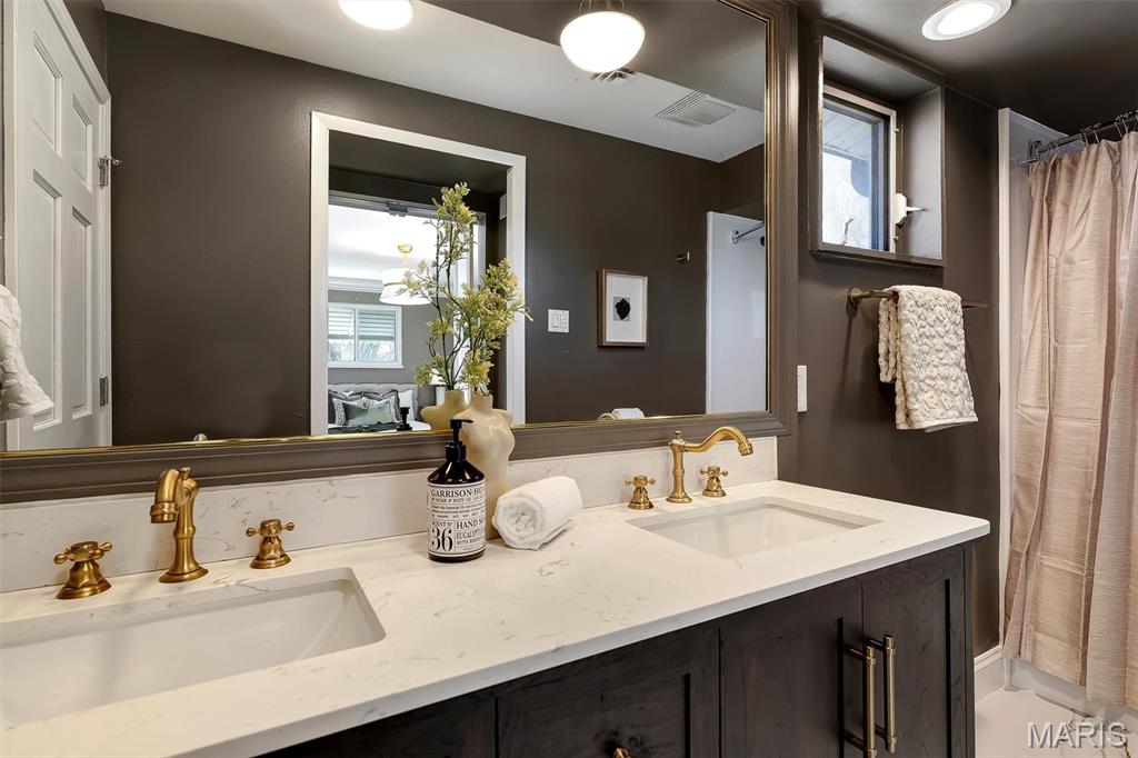 9920 Solar Lane Green Park, MO 63123 - Photo 15 of 42