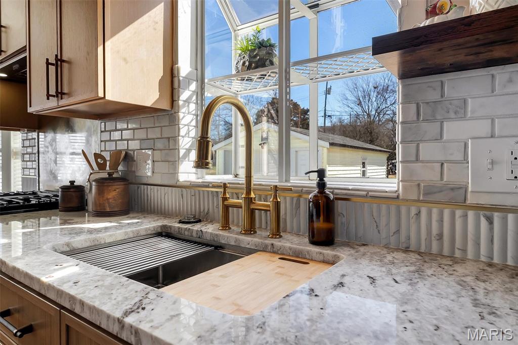 9920 Solar Lane Green Park, MO 63123 - Photo 6 of 42