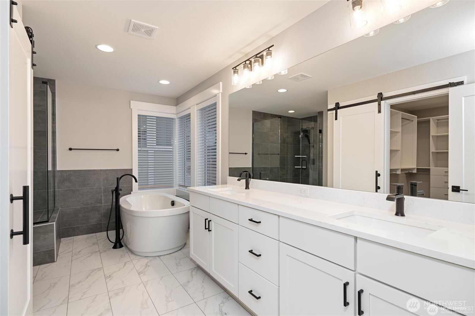 13025 75th Place South Seattle, WA 98178 - Photo 16 of 23