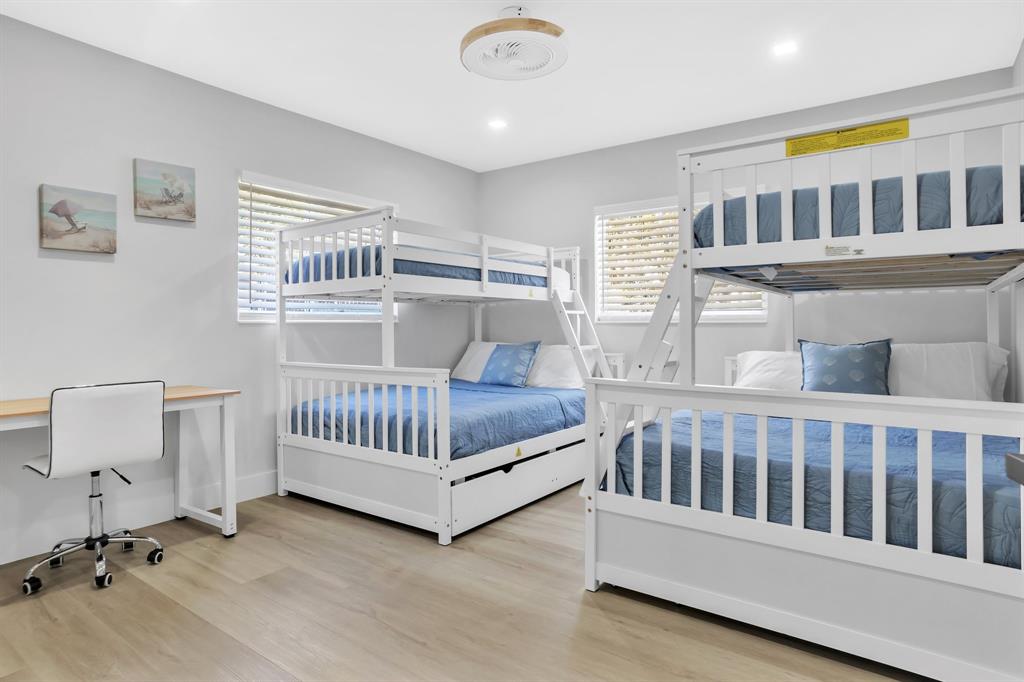 421 Southeast 14th Avenue Pompano Beach, FL 33060 - Photo 20 of 31 a bedroom with furniture and a window