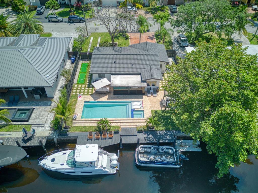 421 Southeast 14th Avenue Pompano Beach, FL 33060 - Photo 31 of 31 an aerial view of a house with garden