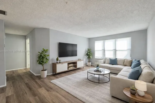 $1,795 | 2303 North Congress Avenue, Unit 28, Boynton Beach, FL 33426