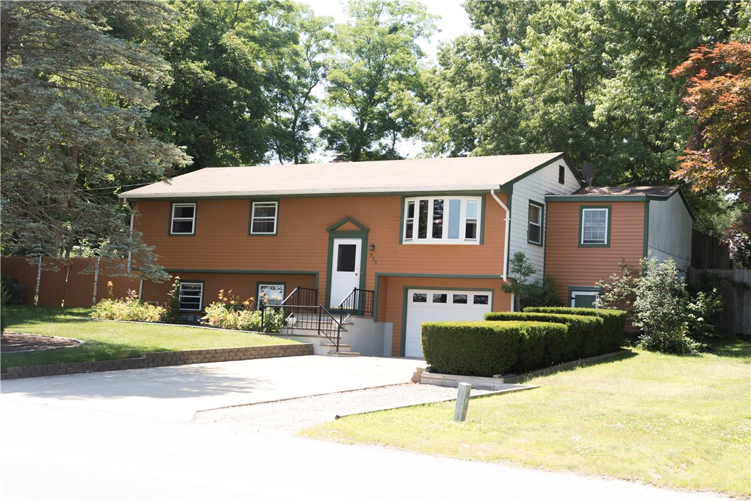 535 Fish Road Tiverton, RI 02878 - Photo 3 of 31
