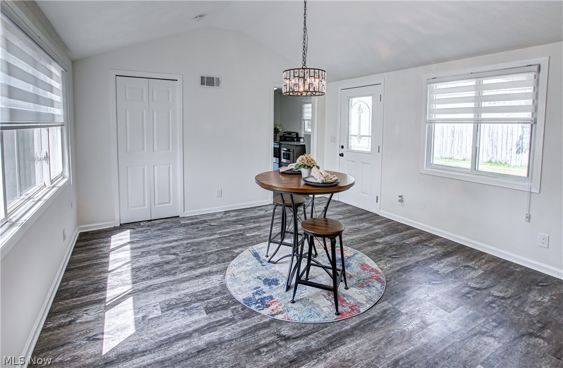 4424 Center Road Brunswick, OH 44212 - Photo 9 of 35 Gallery Image 9