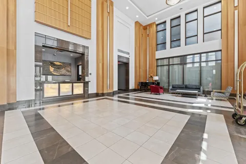 $565,000 | 4 Beacon Way, Unit 805, Jersey City, NJ 07304