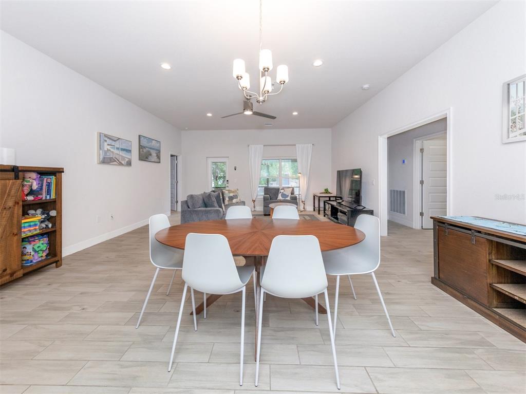 886 Euclid Road Venice, FL 34293 - Photo 12 of 73