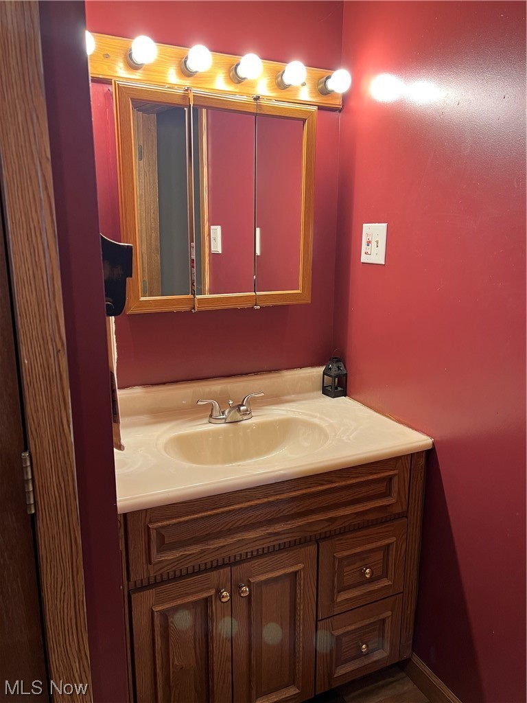 20483 Ranger Lane Freeport, OH 43973 - Photo 8 of 20 Main Bathroom