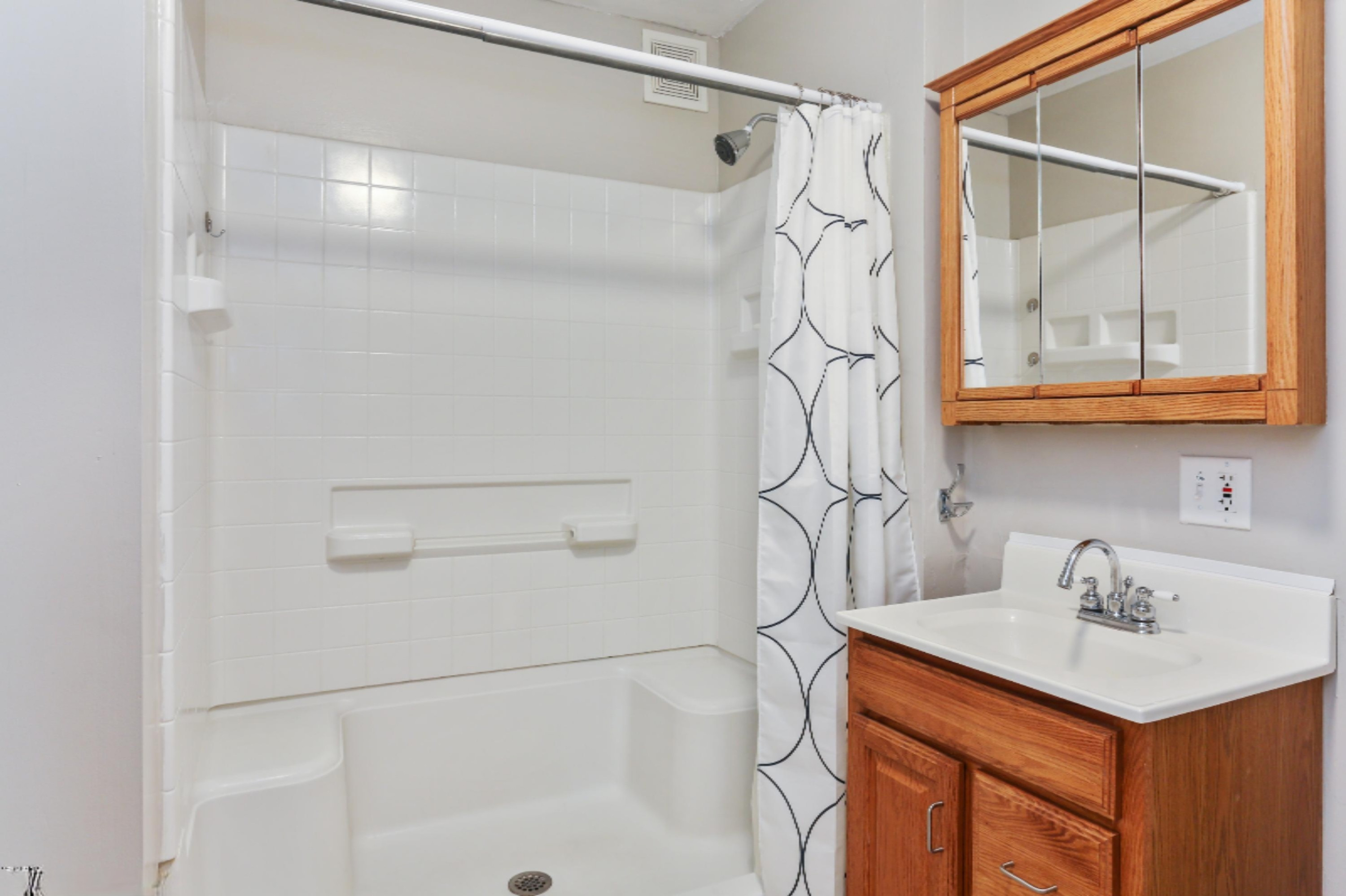 14828 Brown Road Lakeside, MI 49128 - Photo 11 of 12 09_14828BrownRd_8_Bathroom_HiRes