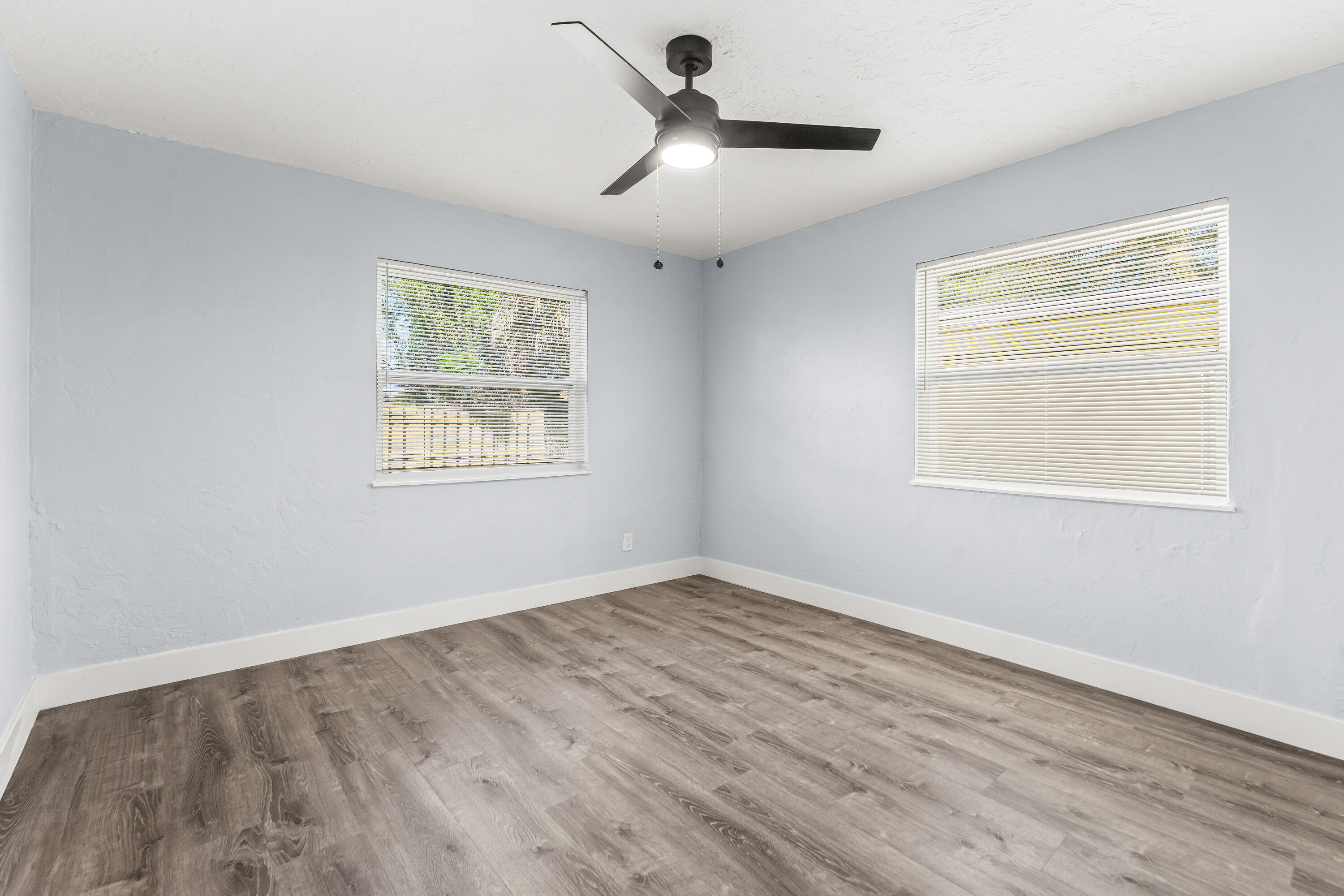 656 West 6th Street Riviera Beach, FL 33404 - Photo 12 of 35 021-656West6thStreet-RivieraBeach-FL-334