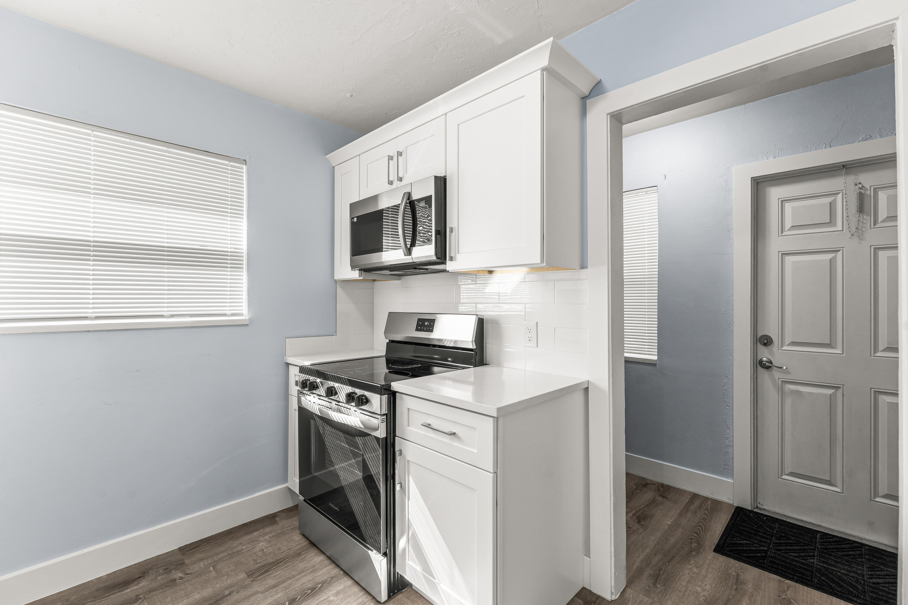 656 West 6th Street Riviera Beach, FL 33404 - Photo 27 of 35 009-656West6thStreet-RivieraBeach-FL-334