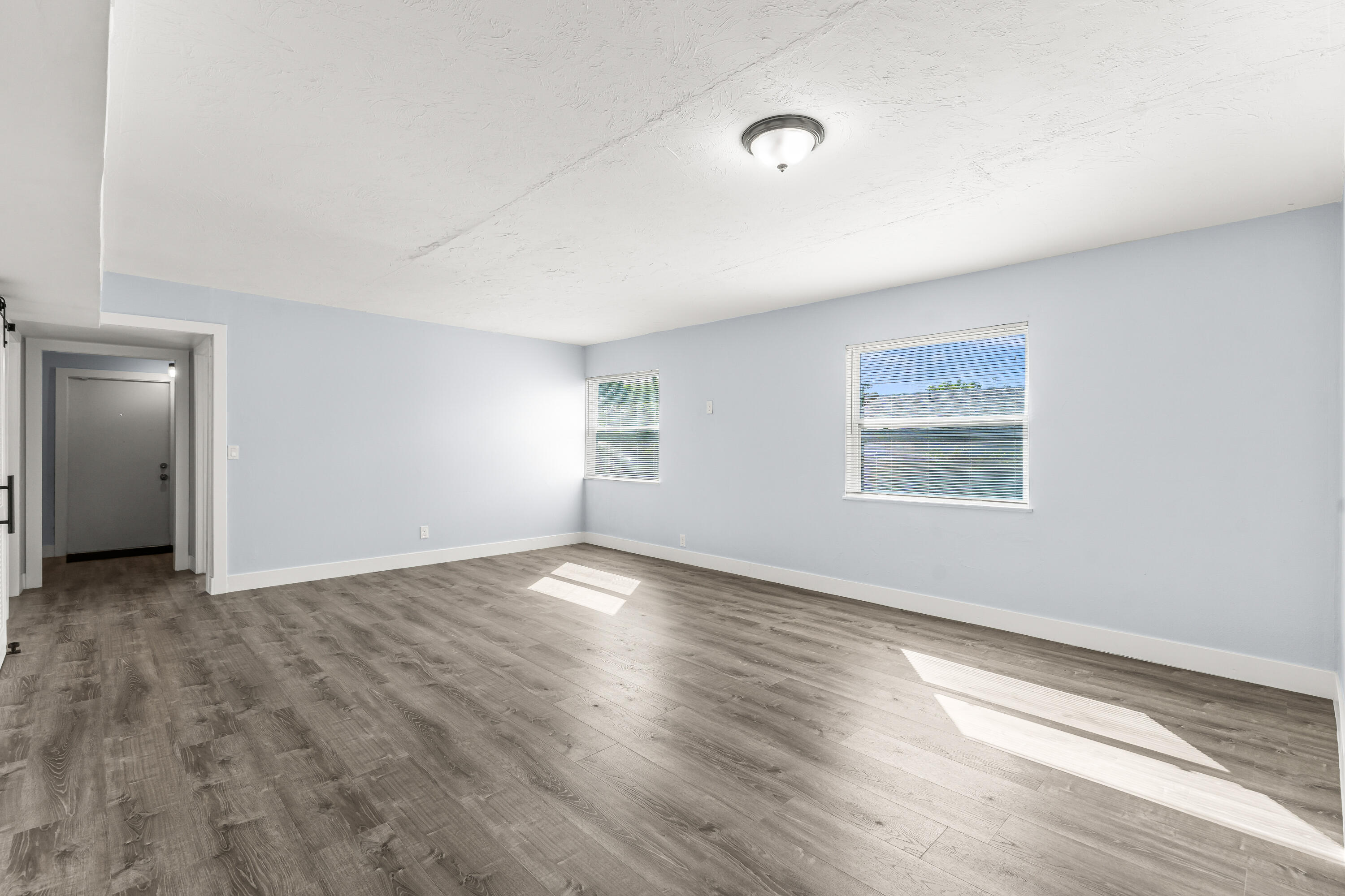 656 West 6th Street Riviera Beach, FL 33404 - Photo 6 of 35 007-656West6thStreet-RivieraBeach-FL-334