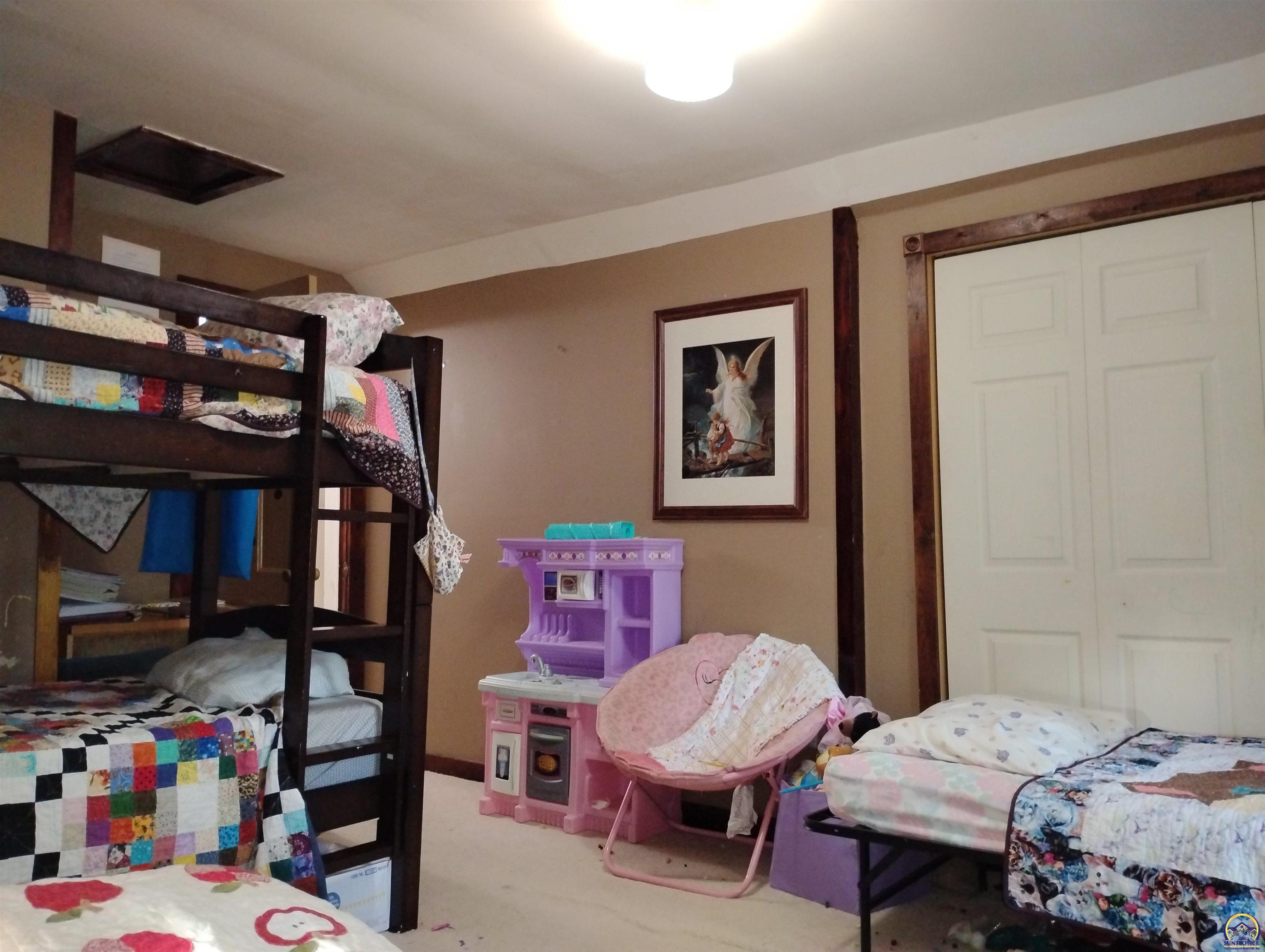 1403 Frazier Street Valley Falls, KS 66088 - Photo 3 of 16