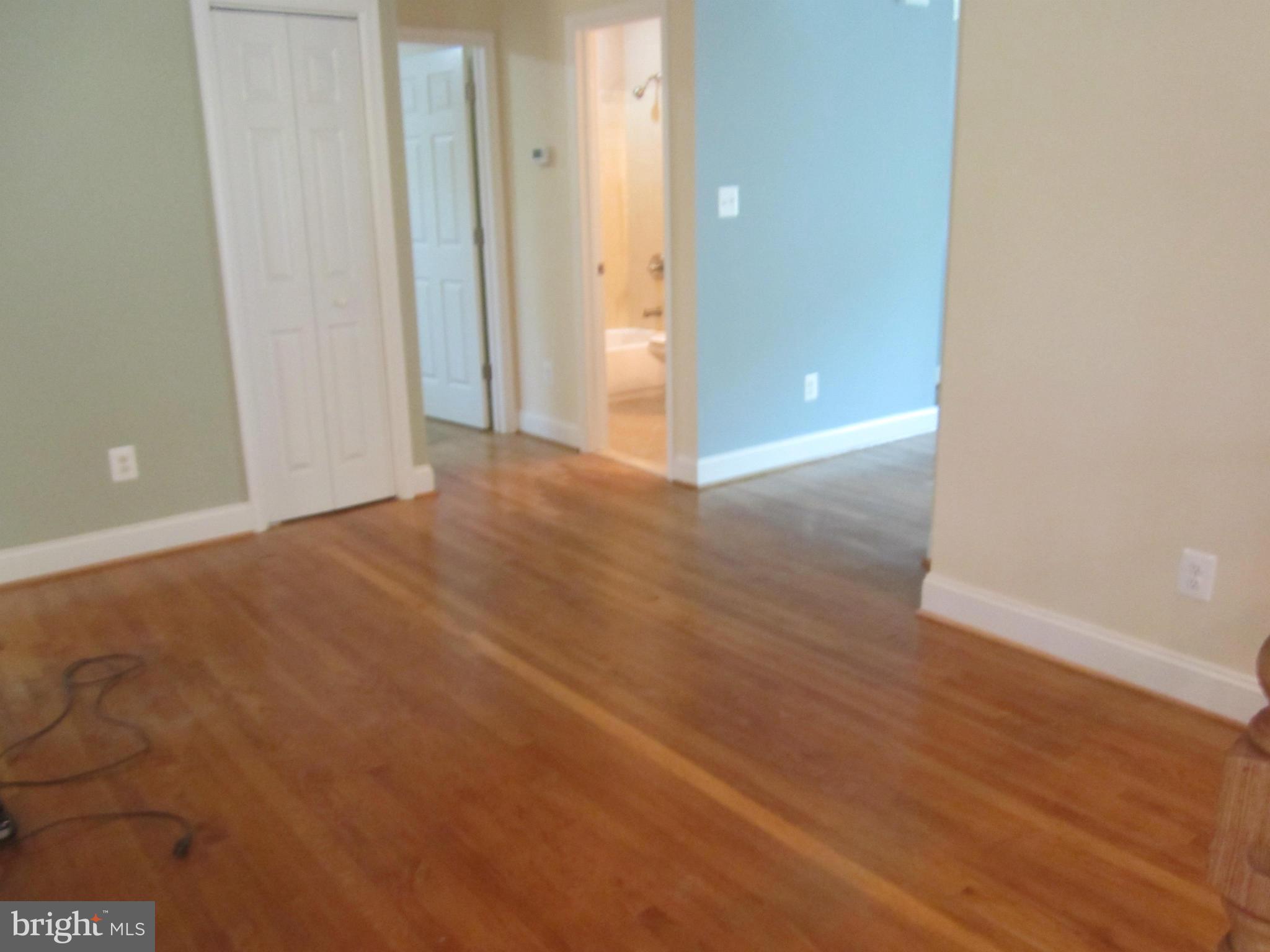 106 Devon Court Silver Spring, MD 20910 - Photo 14 of 24 Interior (General)