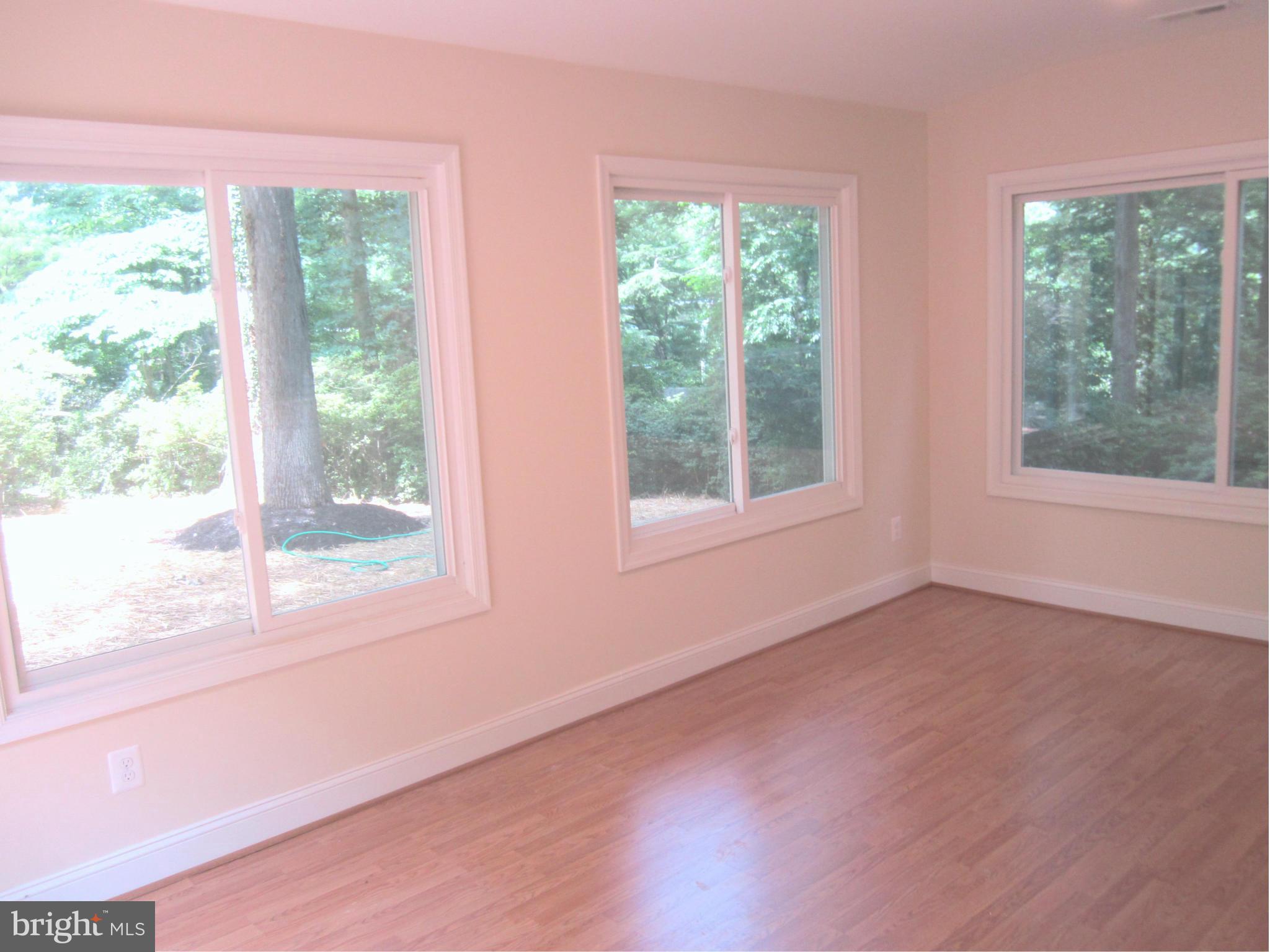 106 Devon Court Silver Spring, MD 20910 - Photo 8 of 24 Interior (General)
