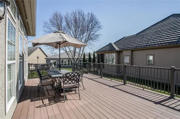 $495,000 | 405 Northwest Greenview Drive, Lee's Summit, MO 64064
