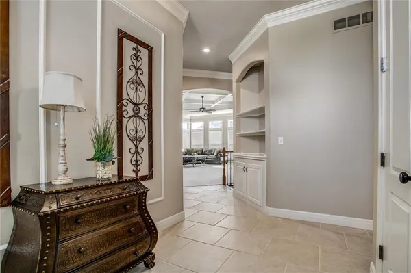 $495,000 | 405 Northwest Greenview Drive, Lee's Summit, MO 64064