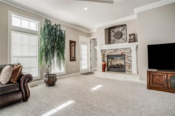 $495,000 | 405 Northwest Greenview Drive, Lee's Summit, MO 64064