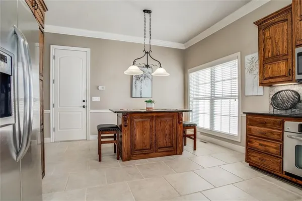 $495,000 | 405 Northwest Greenview Drive, Lee's Summit, MO 64064