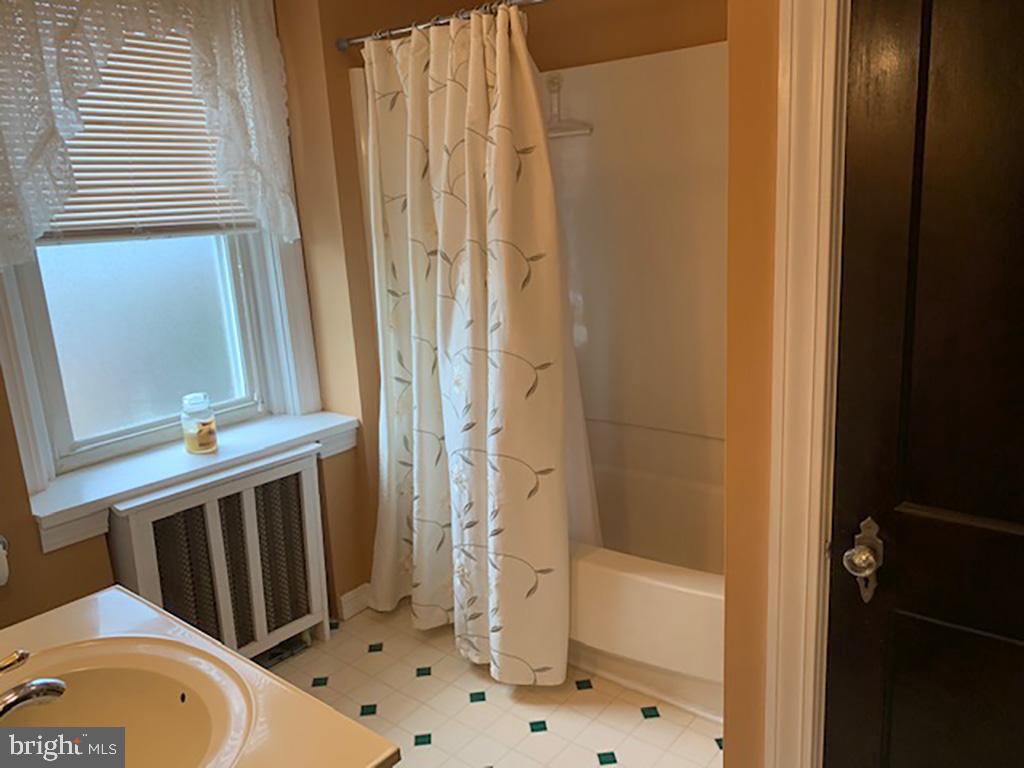 25 West Broad Street Reading, PA 19607 - Photo 22 of 27