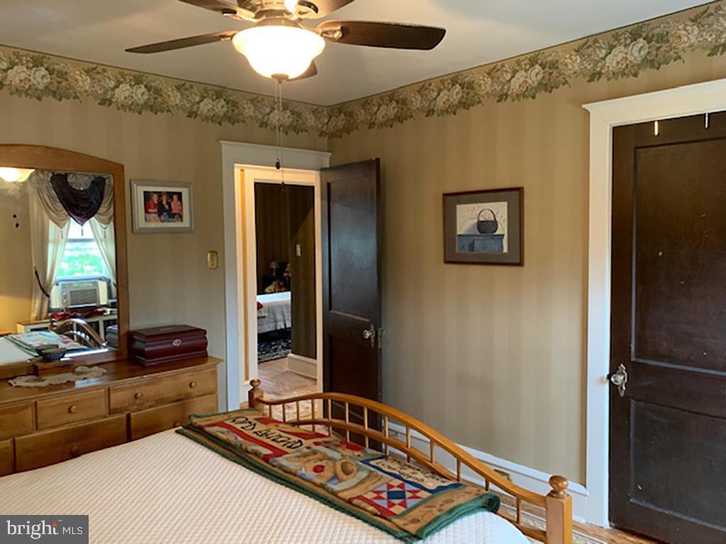 25 West Broad Street Reading, PA 19607 - Photo 24 of 27