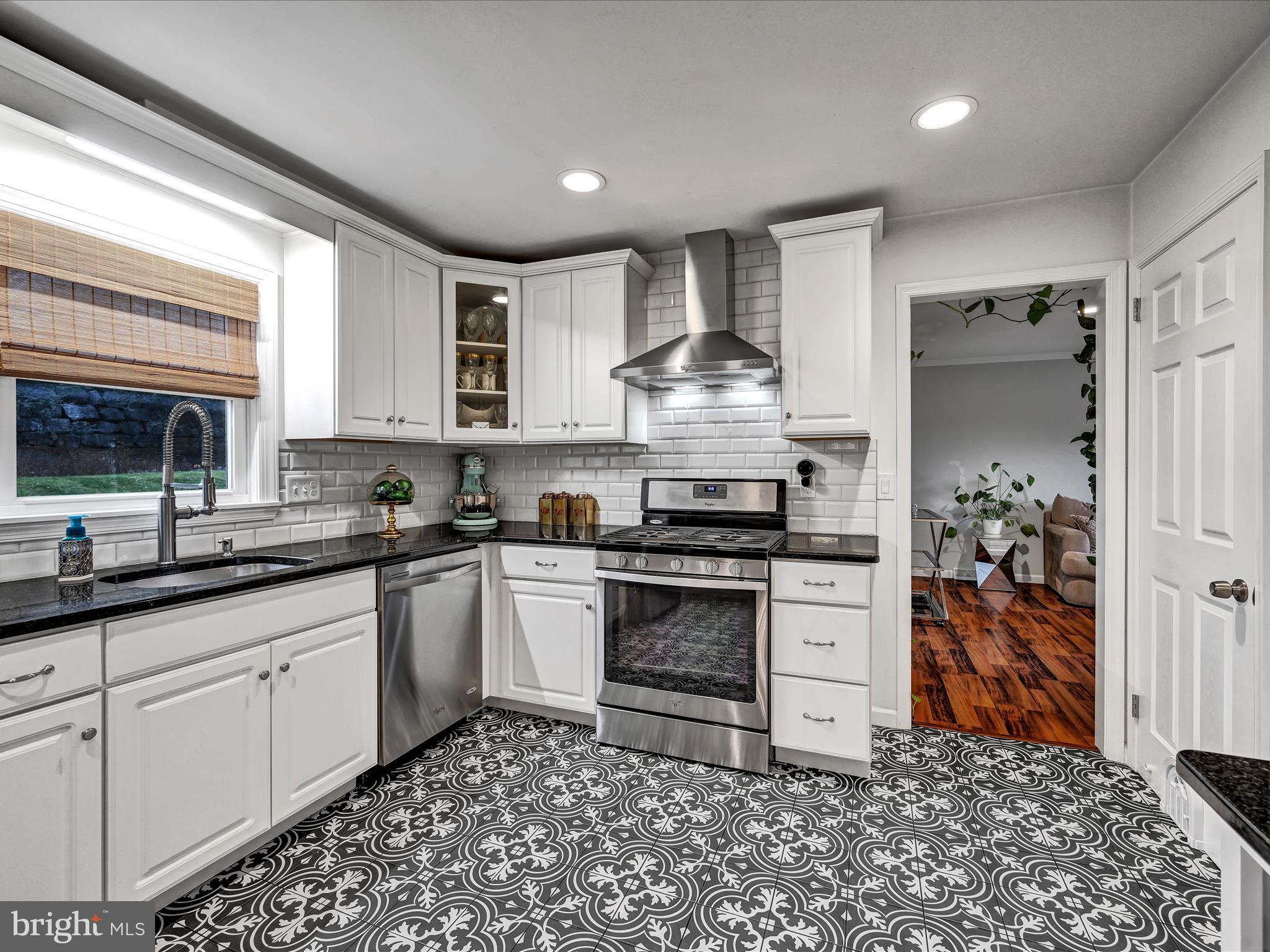 2130 Coventry Road Lancaster, PA 17601 - Photo 7 of 27 Kitchen