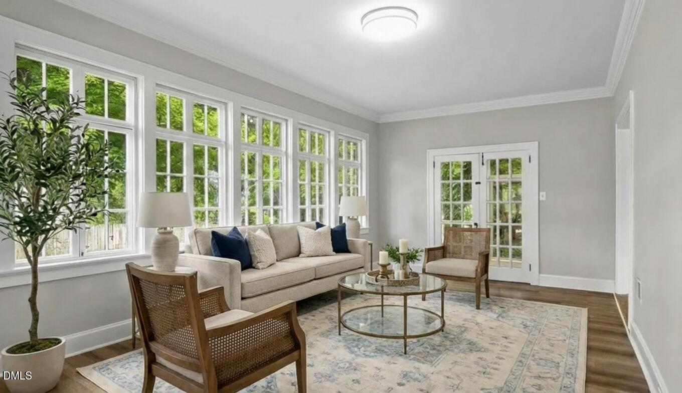 830 South Chestnut Street Henderson, NC 27536 - Photo 3 of 65 Sunroom _ Conservatory