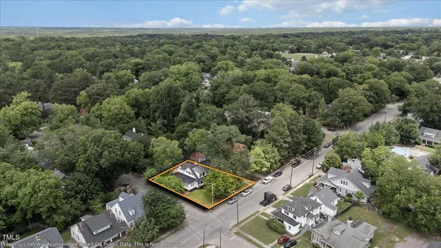 $295,000 | 830 South Chestnut Street, Henderson, NC 27536