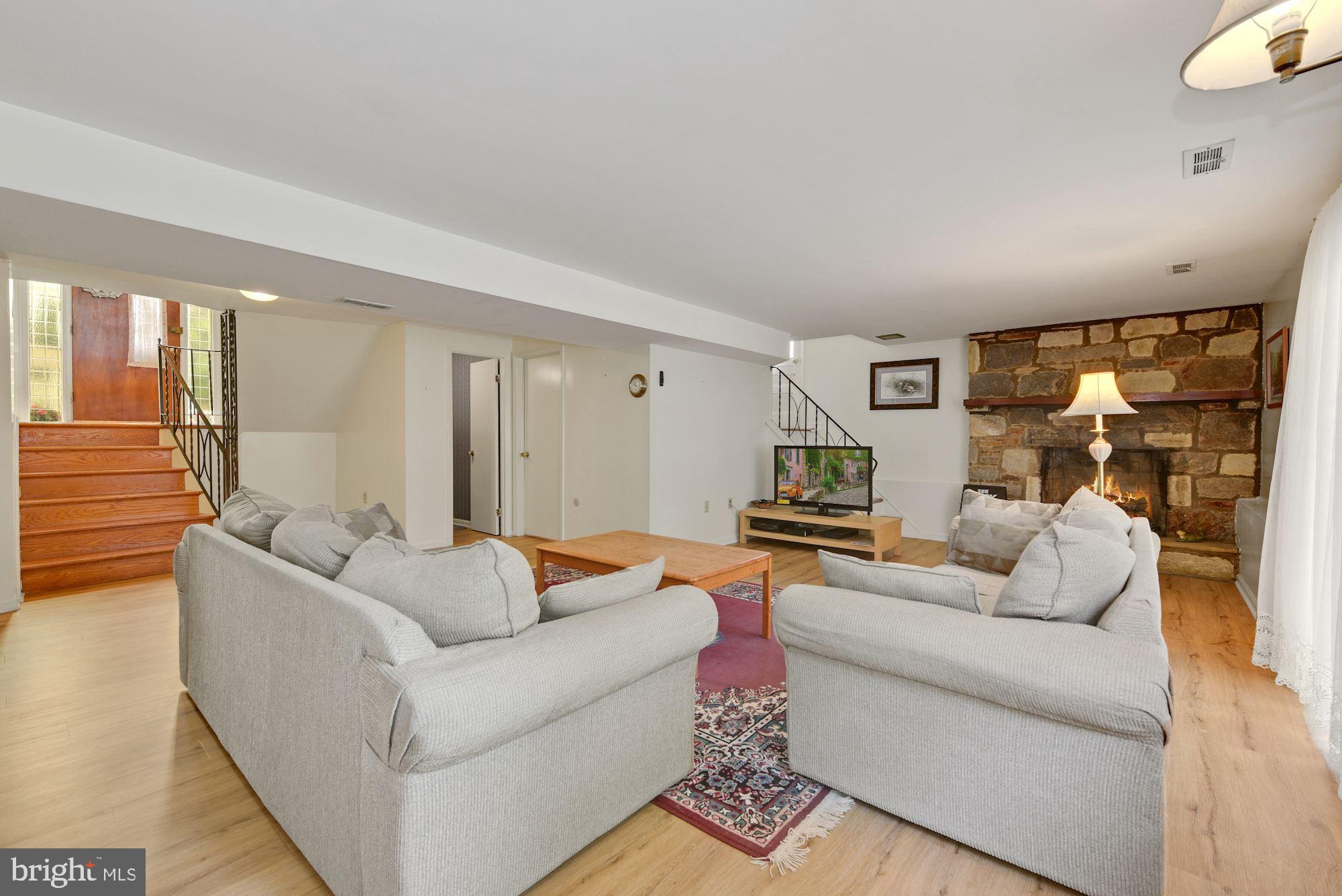 608 Parry Road Cinnaminson, NJ 08077 - Photo 16 of 26 Family Room w/luxury vinyl floors