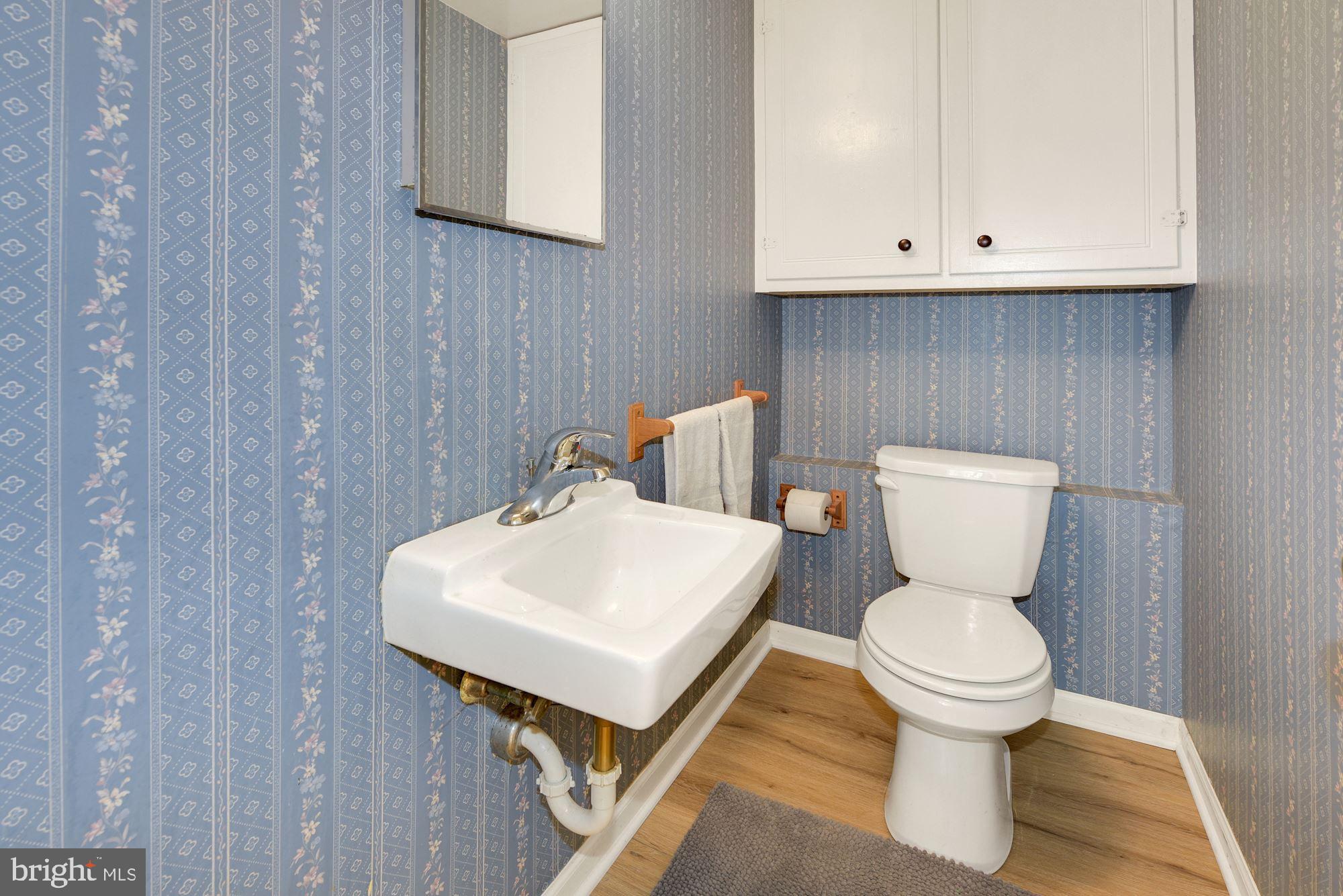 608 Parry Road Cinnaminson, NJ 08077 - Photo 20 of 26 Powder Room
