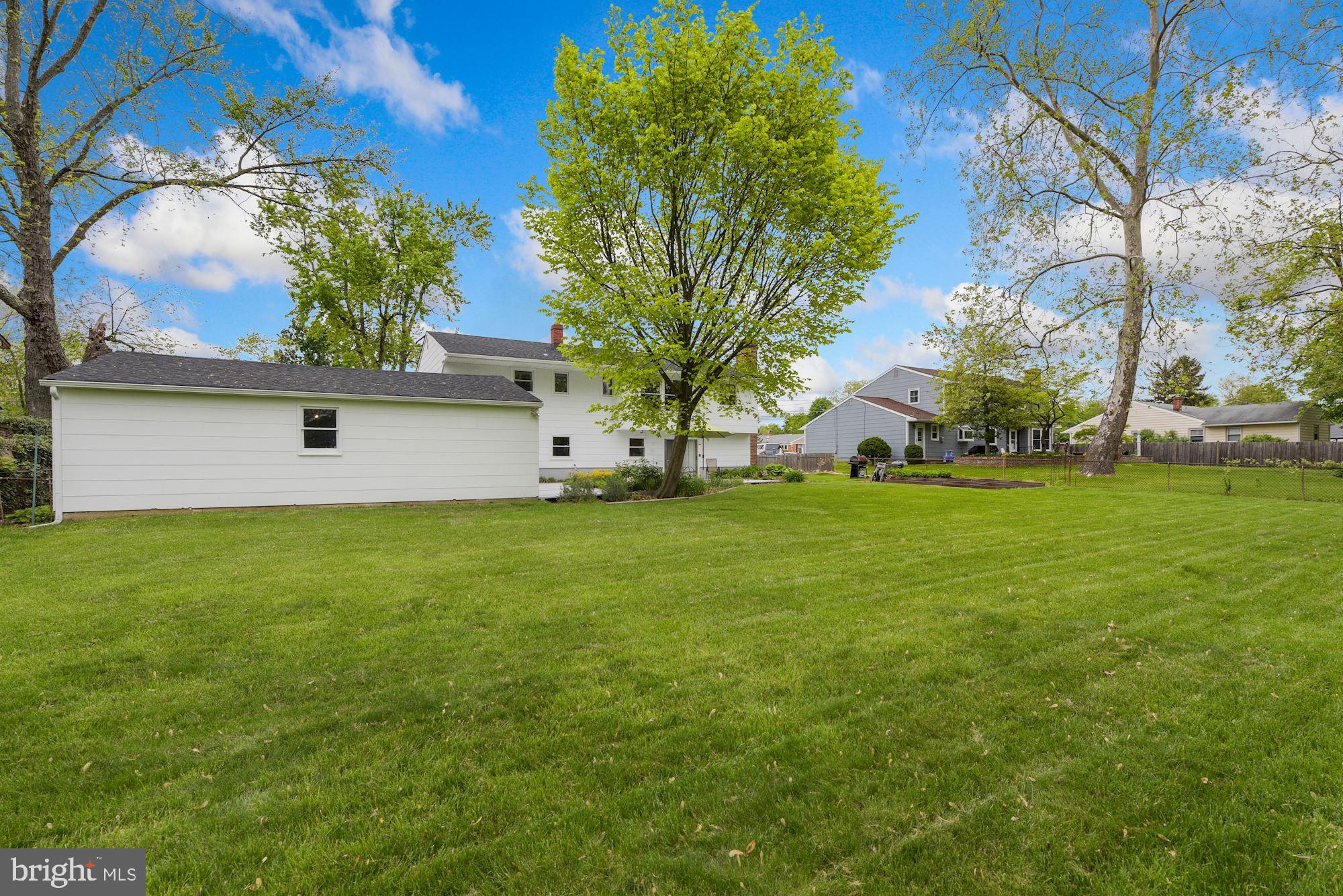 608 Parry Road Cinnaminson, NJ 08077 - Photo 26 of 26 Exterior rear yard