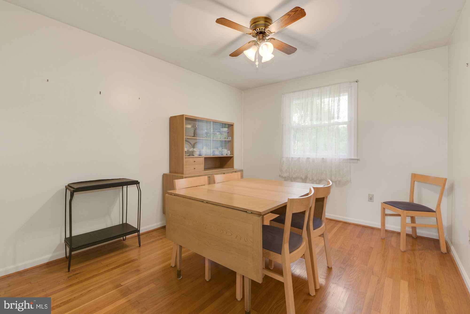 608 Parry Road Cinnaminson, NJ 08077 - Photo 6 of 26 Dining Room w/hardwood floors