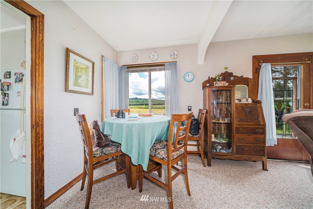 2246 Lincoln Creek Road Rochester, WA 98579 - Photo 3 of 12
