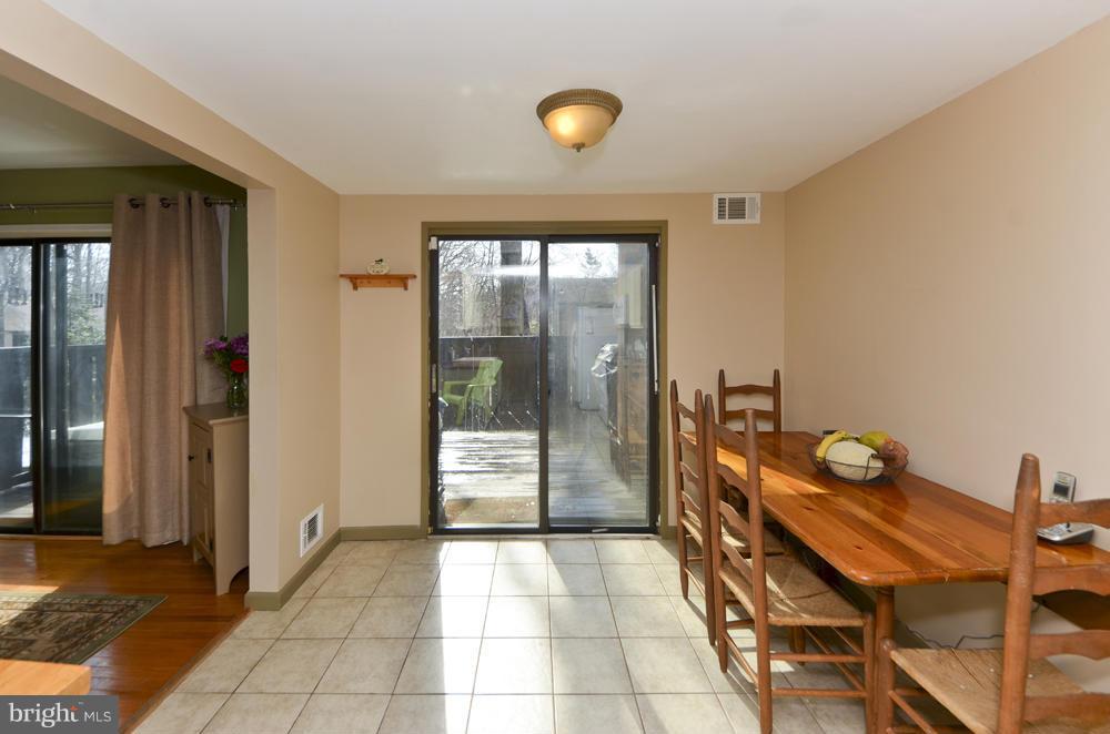 2233 Wheelwright Court Reston, VA 20191 - Photo 14 of 30 Kitchen
