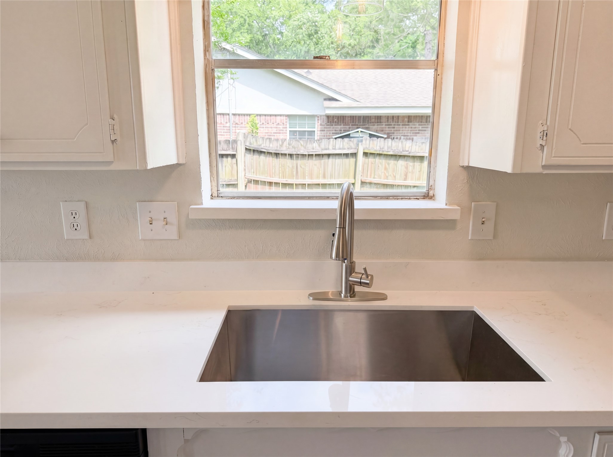 311 Fir Ridge Drive Houston, TX 77336 - Photo 7 of 21