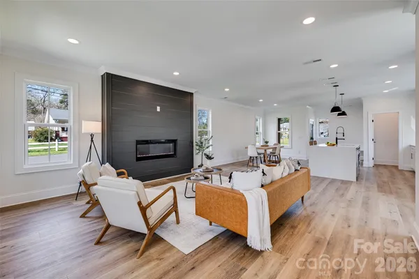 $550,000 | 901 Edgemont Avenue, Belmont, NC 28012