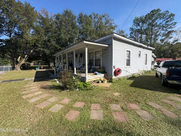 $46,900 | 6112 Grierson Street, Moss Point, MS 39563