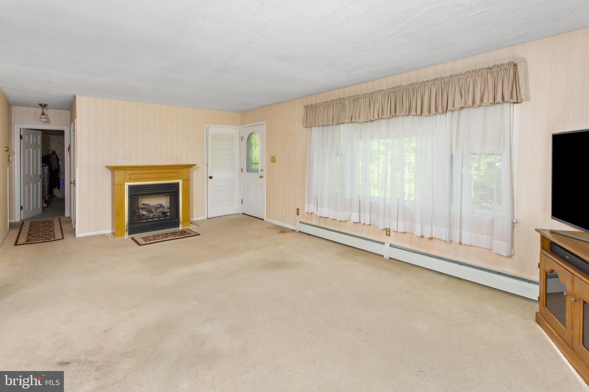 1025 Hedding Jacksonville Road Bordentown, NJ 08505 - Photo 12 of 32