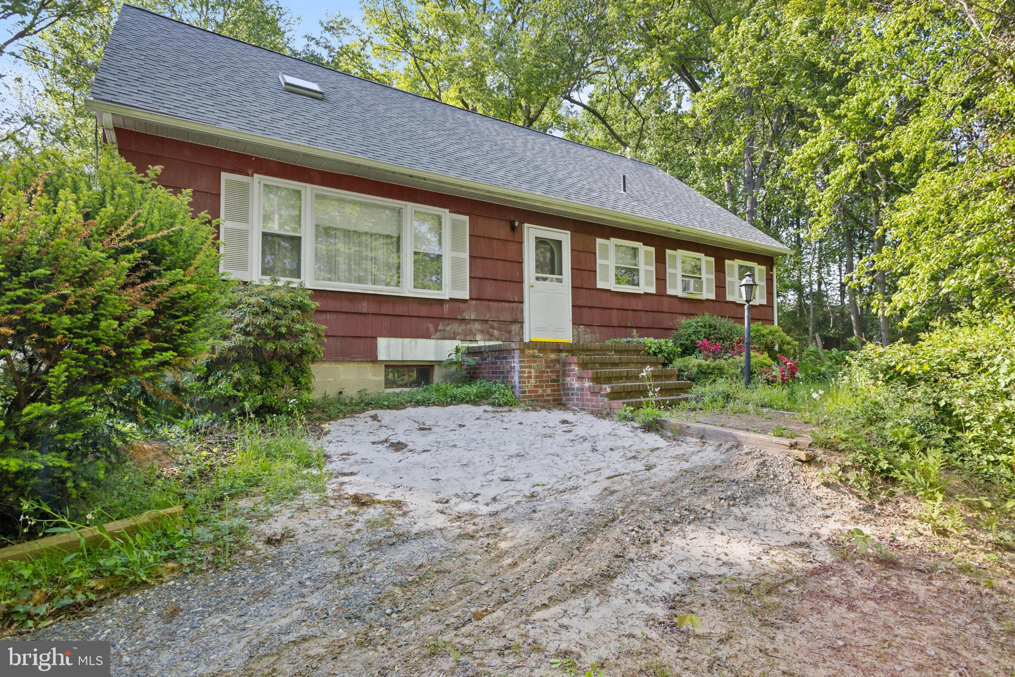 1025 Hedding Jacksonville Road Bordentown, NJ 08505 - Photo 3 of 32