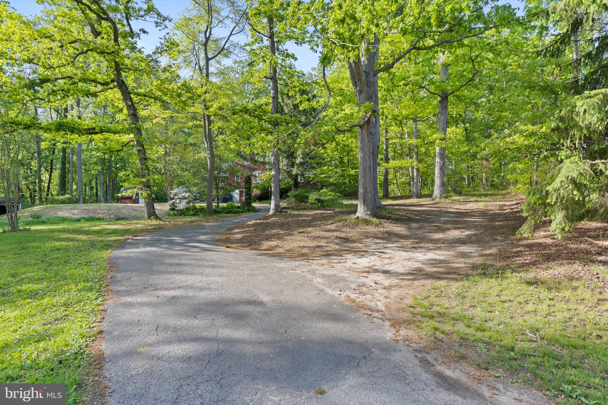 1025 Hedding Jacksonville Road Bordentown, NJ 08505 - Photo 6 of 32